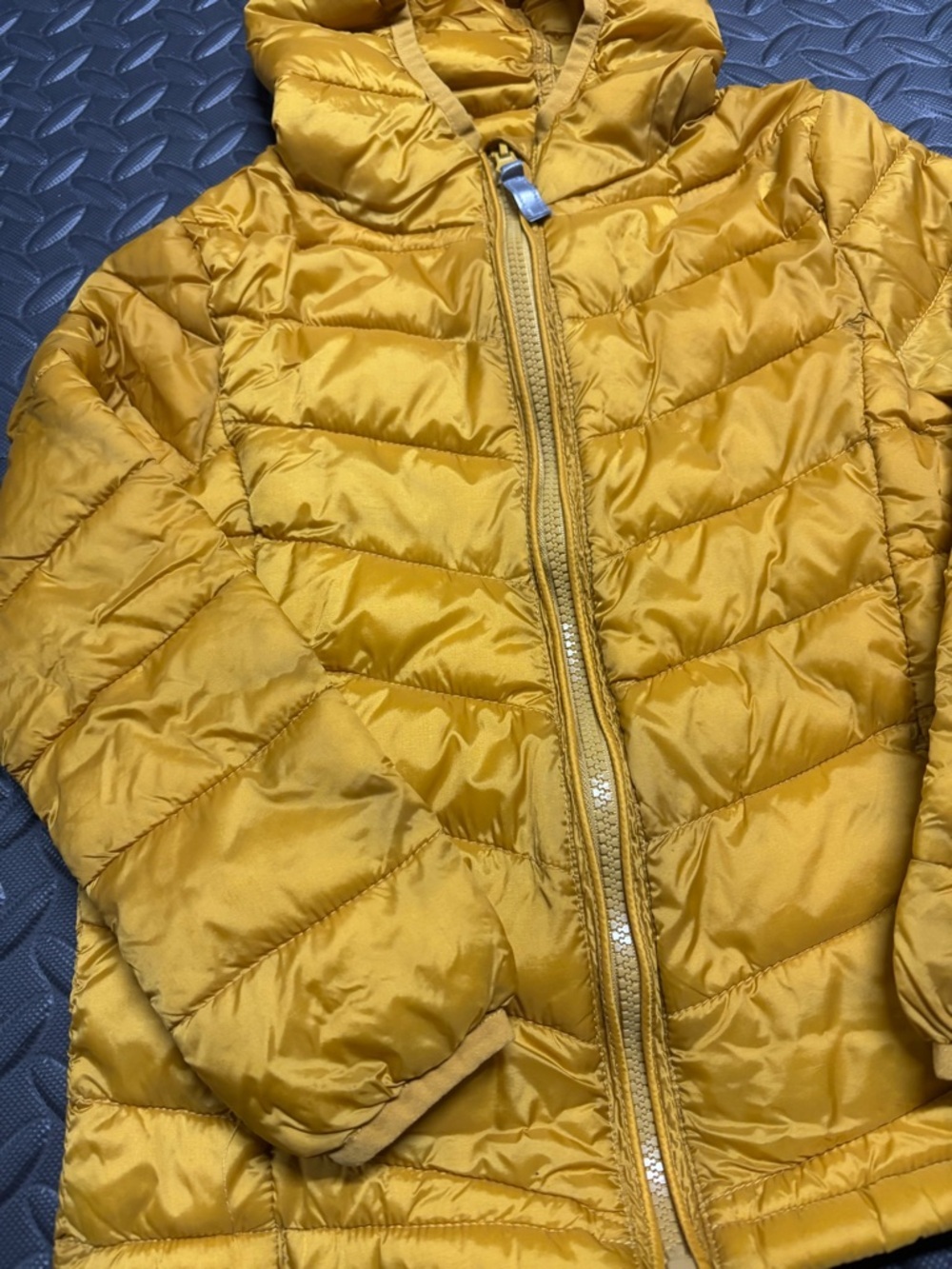 Core Life Kids Yellow Puffer Jacket Size 5-6 Hooded Lightweight Coat - Picture 4 of 7